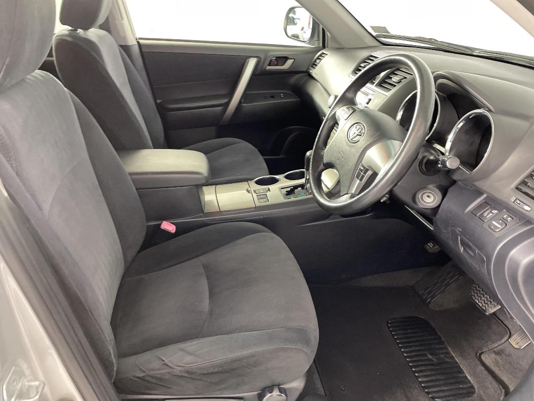 Photo '16' of Toyota Highlander