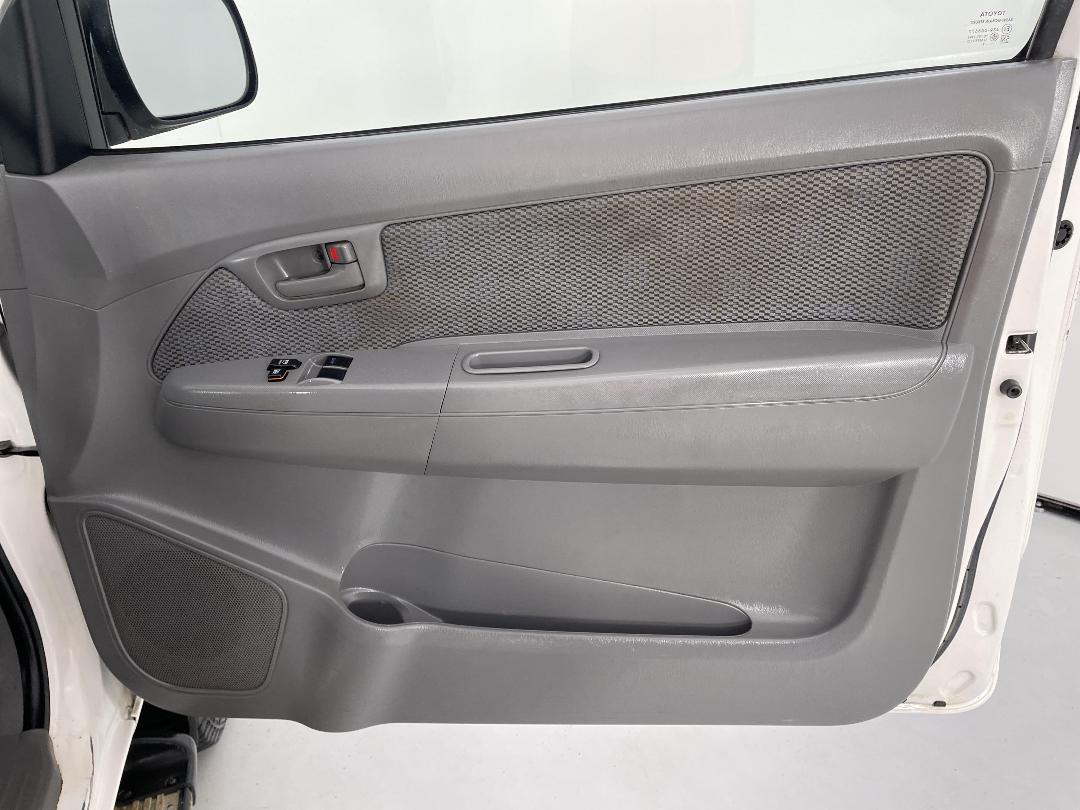 Photo '15' of Toyota Hilux