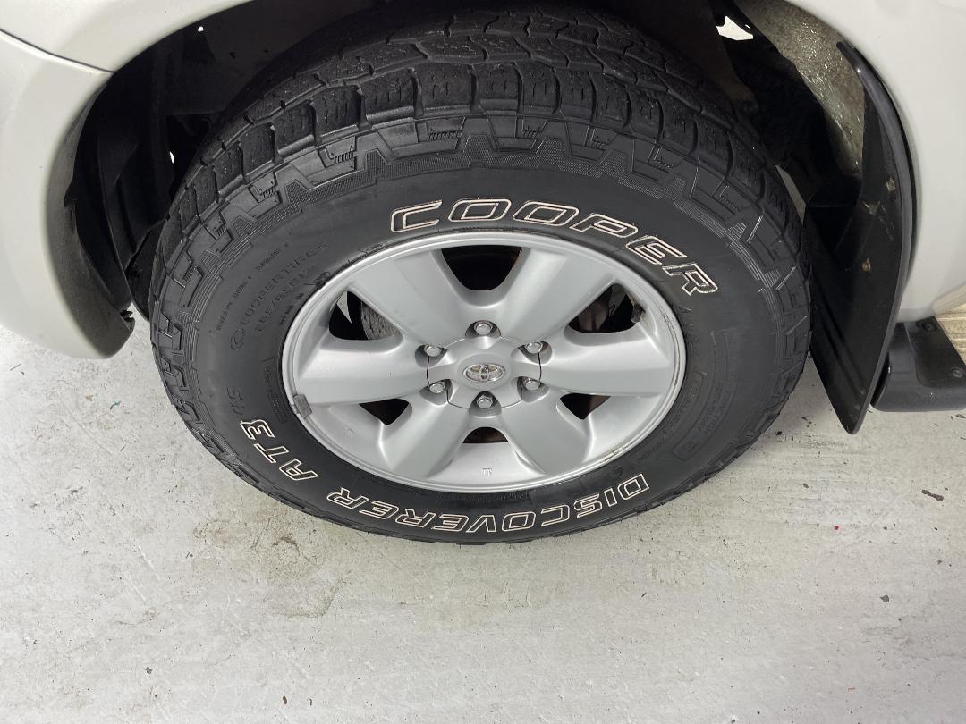 Photo '10' of Toyota Hilux