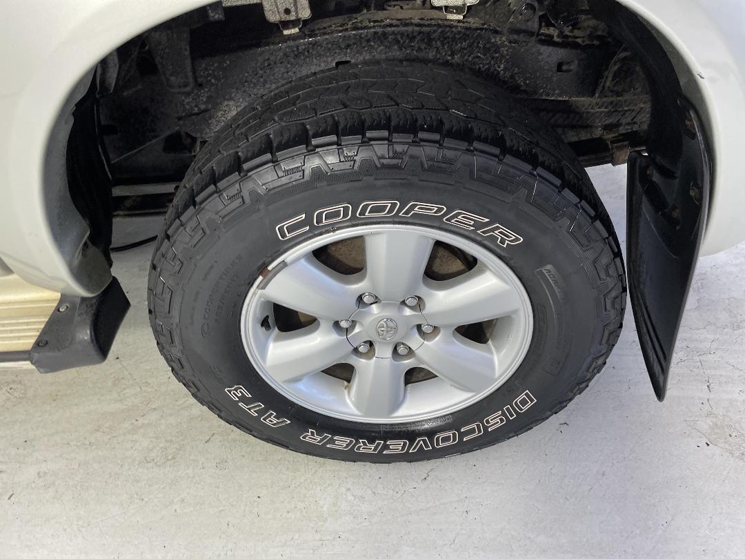 Photo '11' of Toyota Hilux