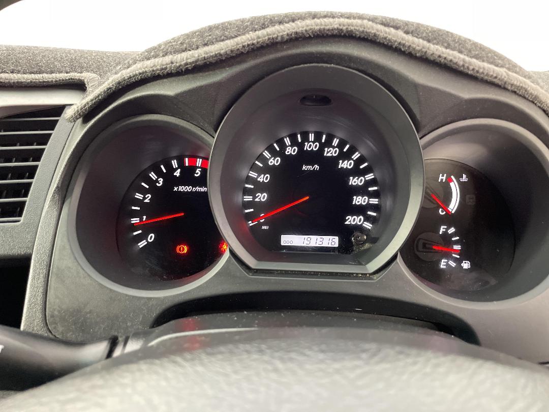 Photo '21' of Toyota Hilux