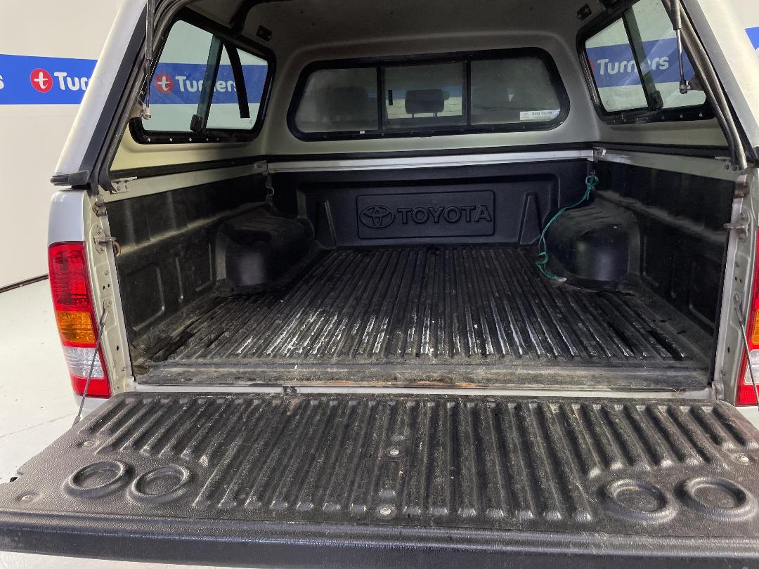 Photo '14' of Toyota Hilux