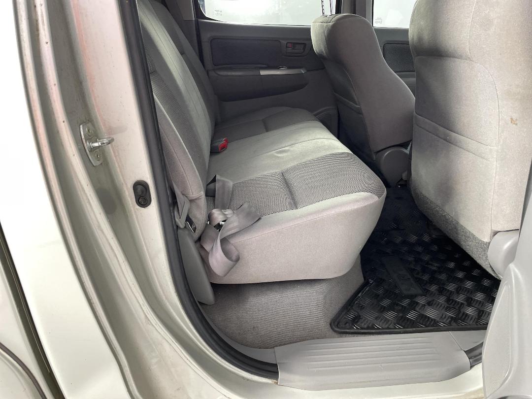 Photo '20' of Toyota Hilux