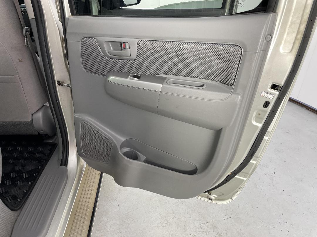 Photo '19' of Toyota Hilux