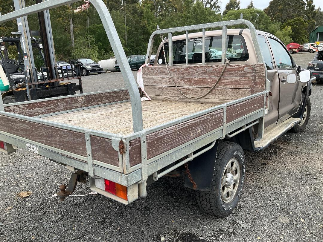 Photo '2' of Toyota Hilux TD EC/CC Photo '2' of Toyota Hilux TD EC/CC