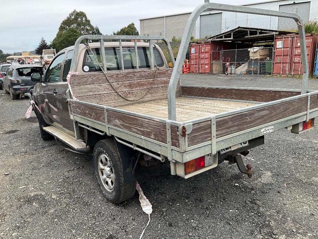 Photo '3' of Toyota Hilux TD EC/CC Photo '3' of Toyota Hilux TD EC/CC