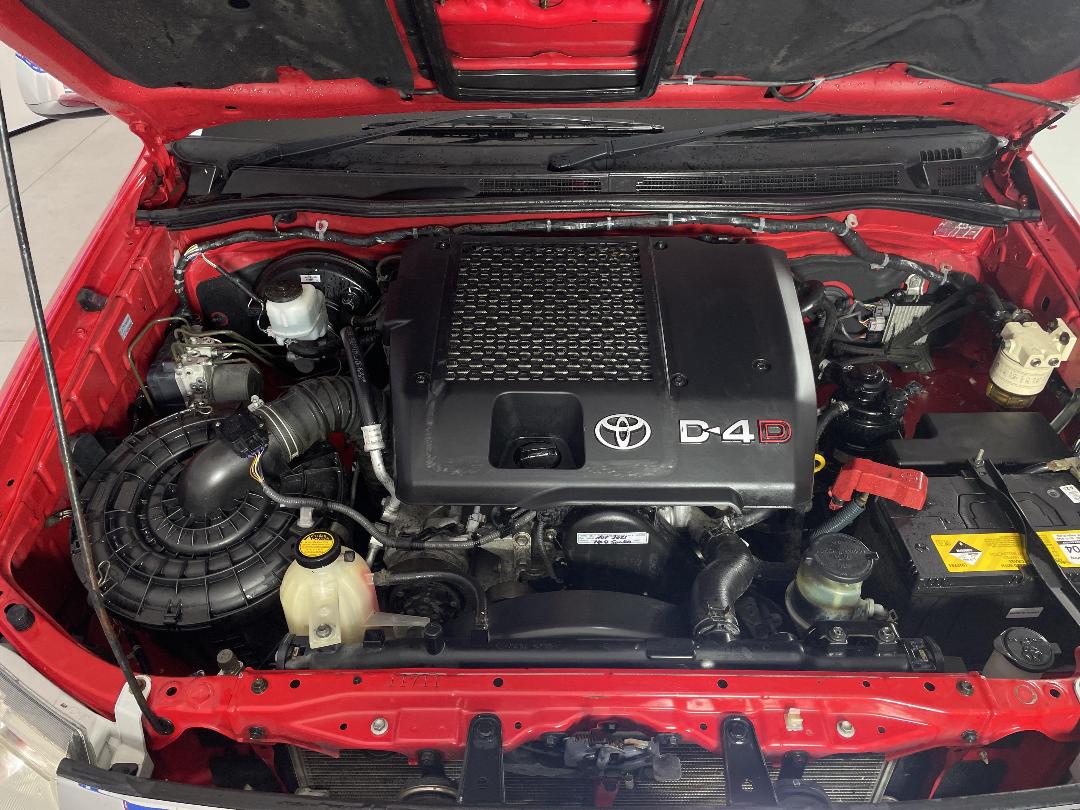 Photo '13' of Toyota Hilux