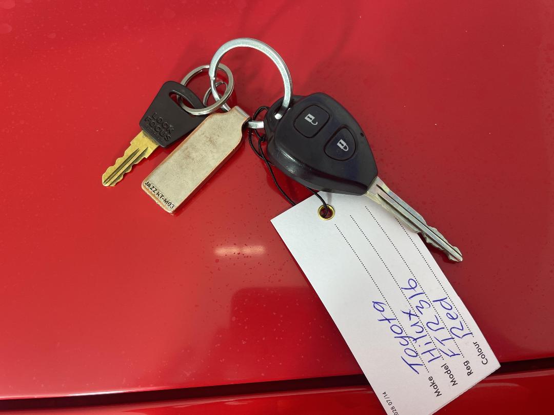 Photo '22' of Toyota Hilux