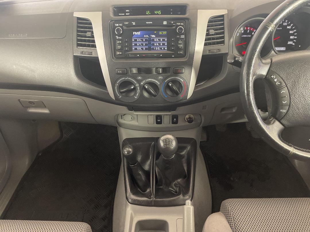 Photo '18' of Toyota Hilux