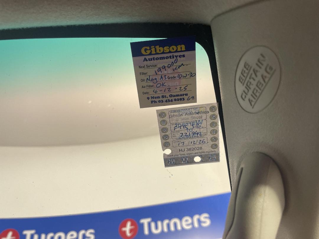 Photo '27' of Toyota Hilux