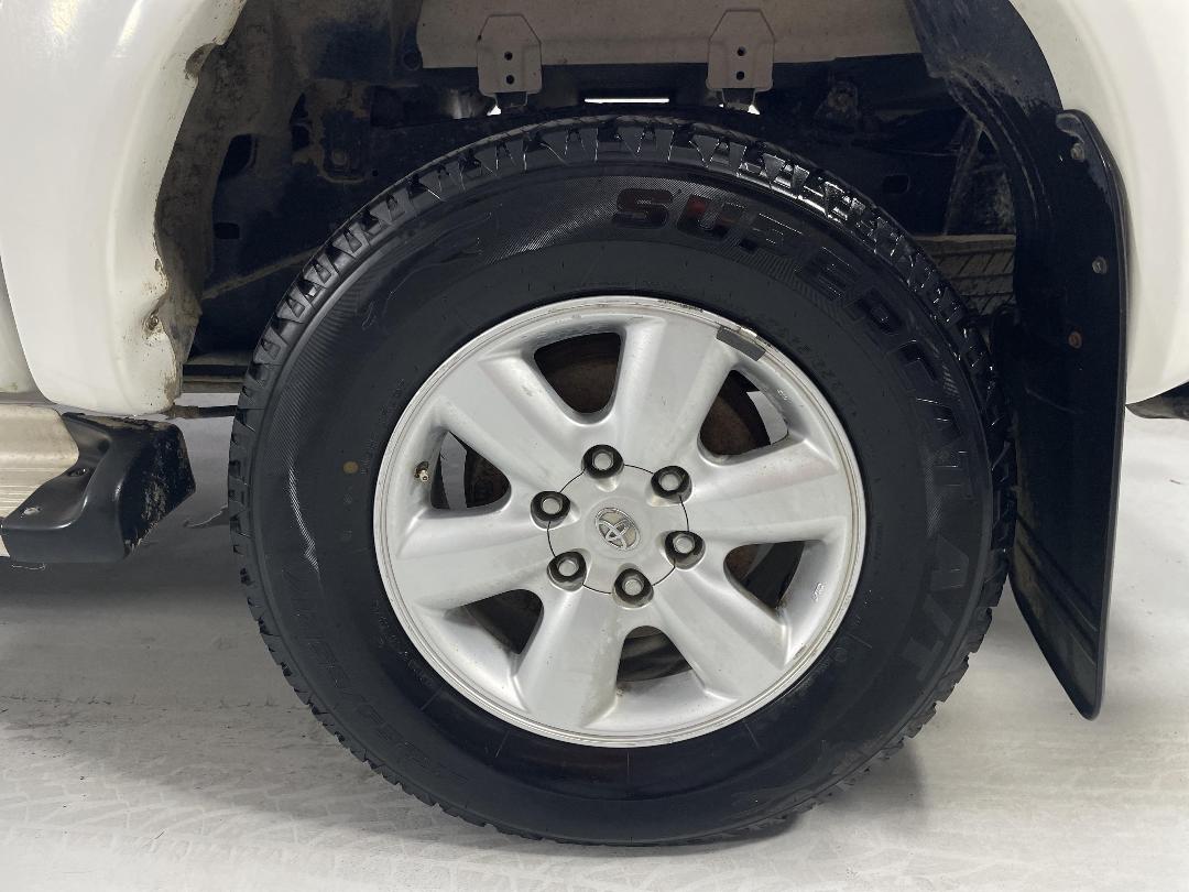 Photo '11' of Toyota Hilux