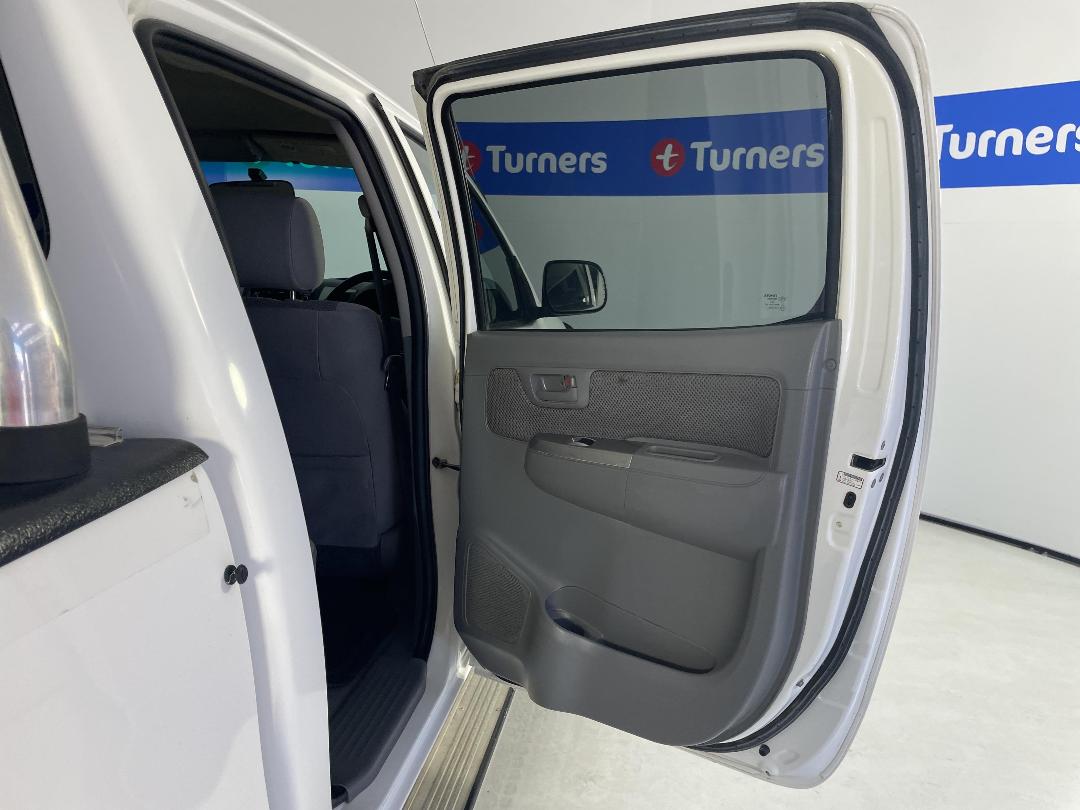 Photo '19' of Toyota Hilux