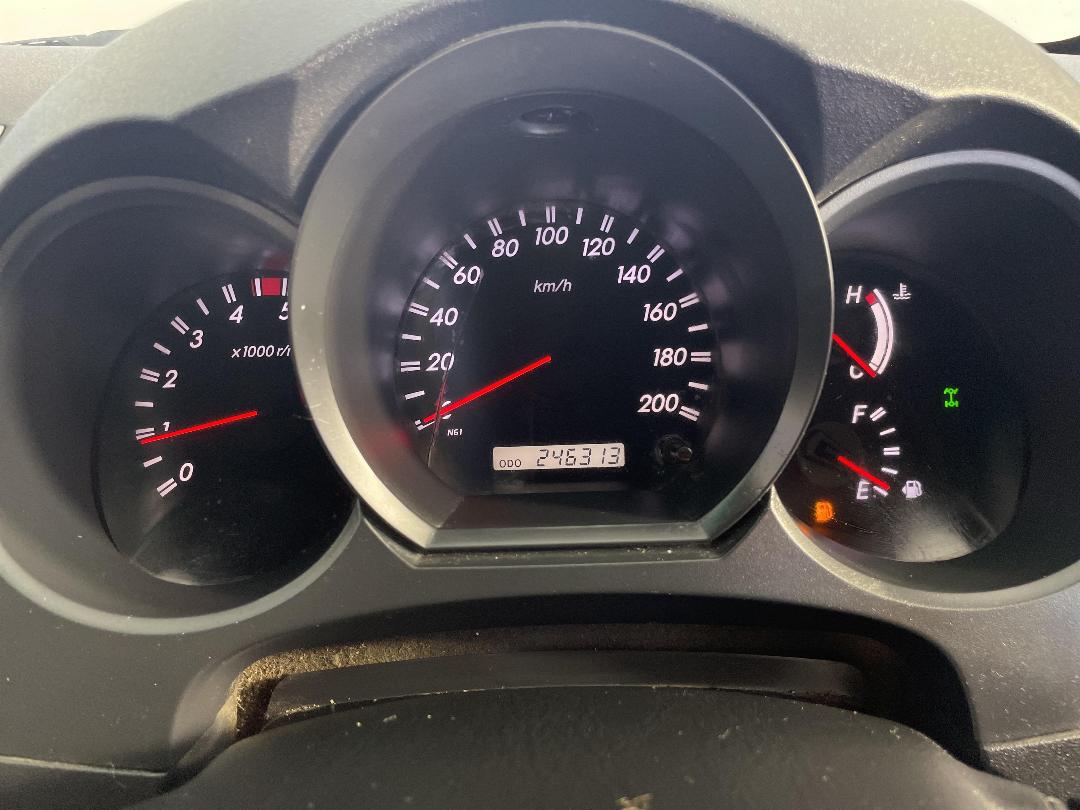 Photo '21' of Toyota Hilux