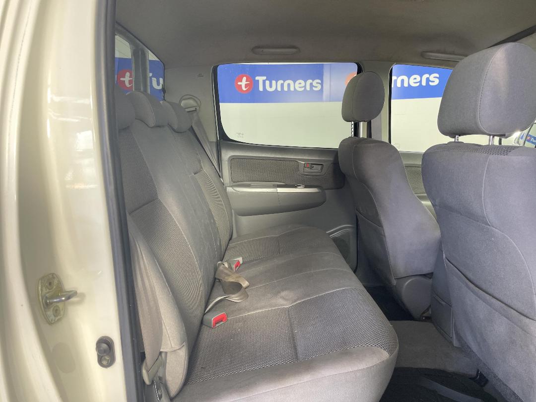 Photo '20' of Toyota Hilux