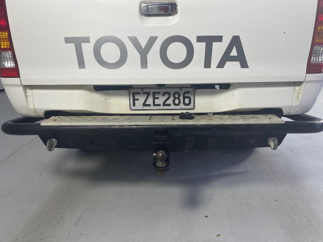 Photo '23' of Toyota Hilux