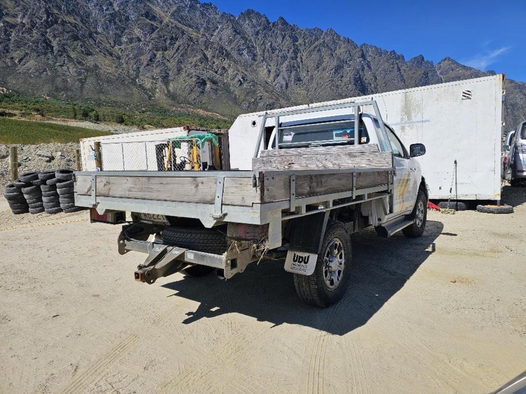 Photo '5' of Toyota Hilux TD SC