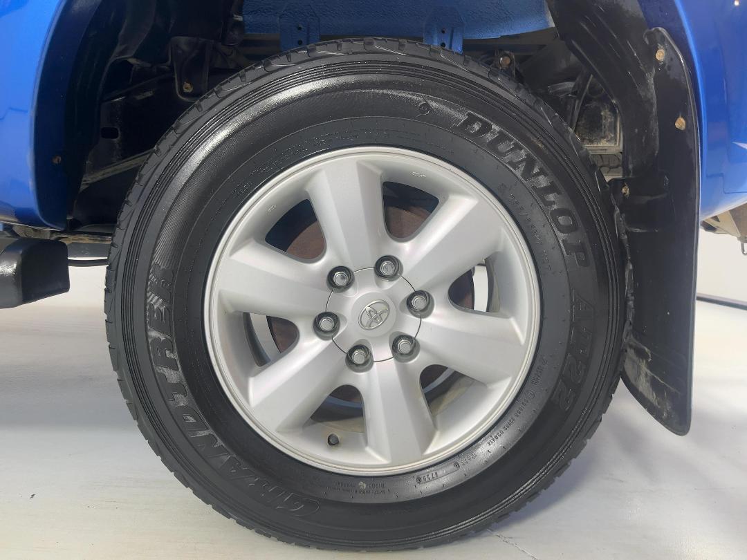 Photo '11' of Toyota Hilux