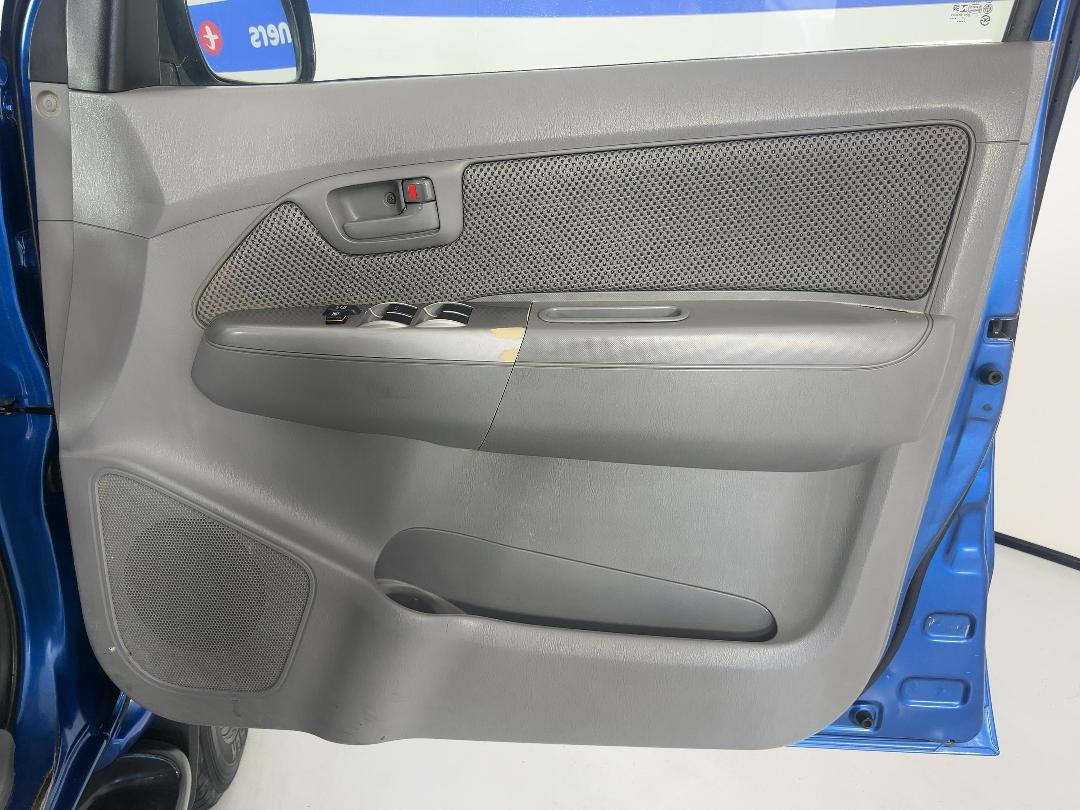 Photo '15' of Toyota Hilux