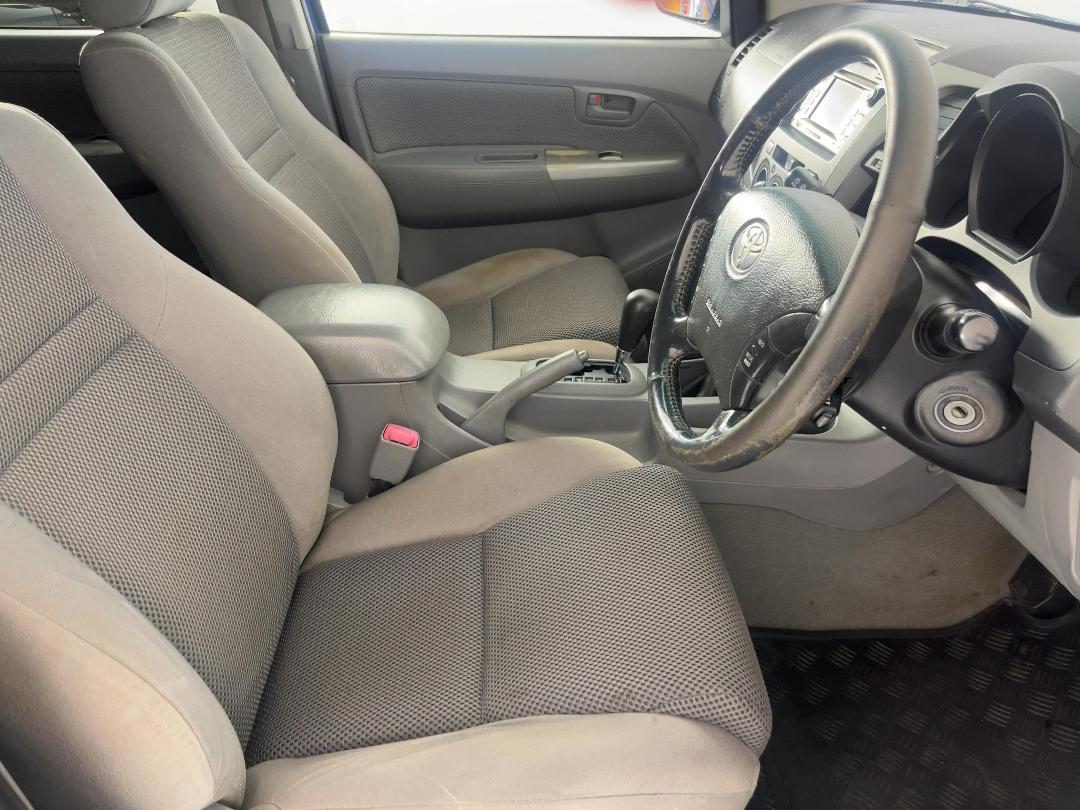 Photo '16' of Toyota Hilux