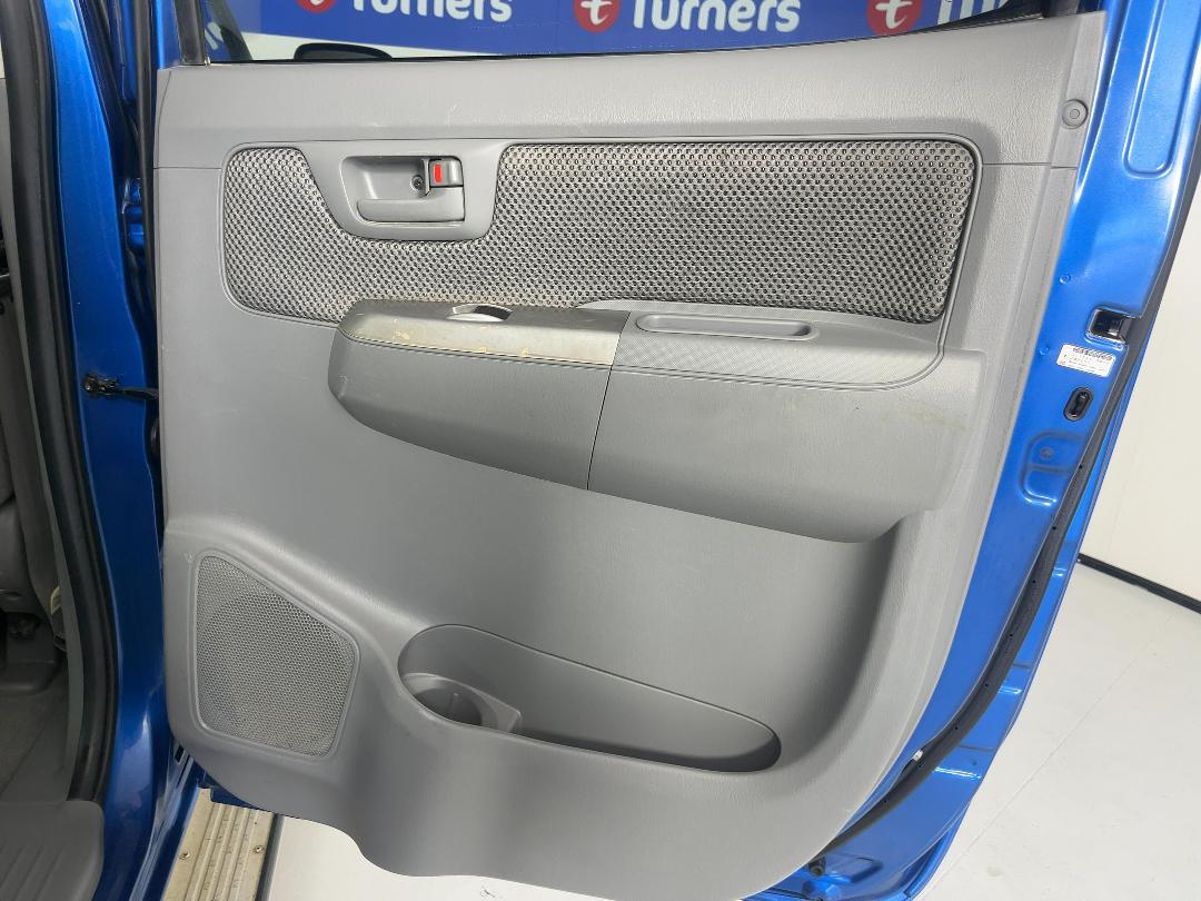 Photo '19' of Toyota Hilux