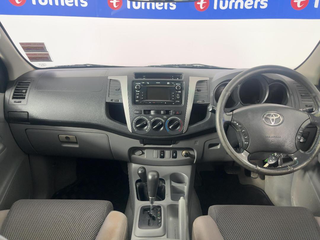 Photo '17' of Toyota Hilux