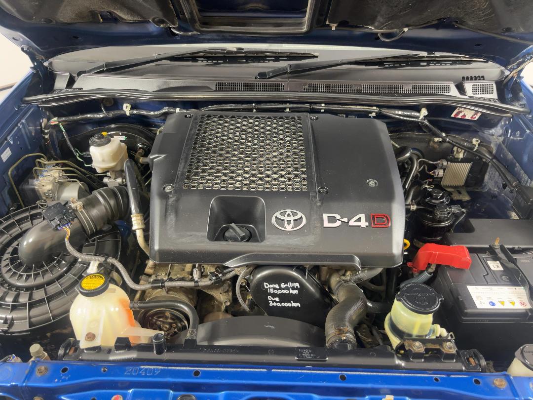 Photo '13' of Toyota Hilux