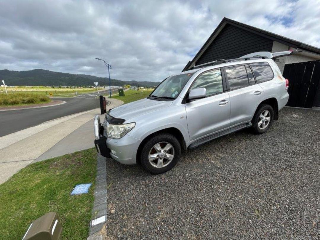 Photo '4' of Toyota Landcruiser TD VX WGN5