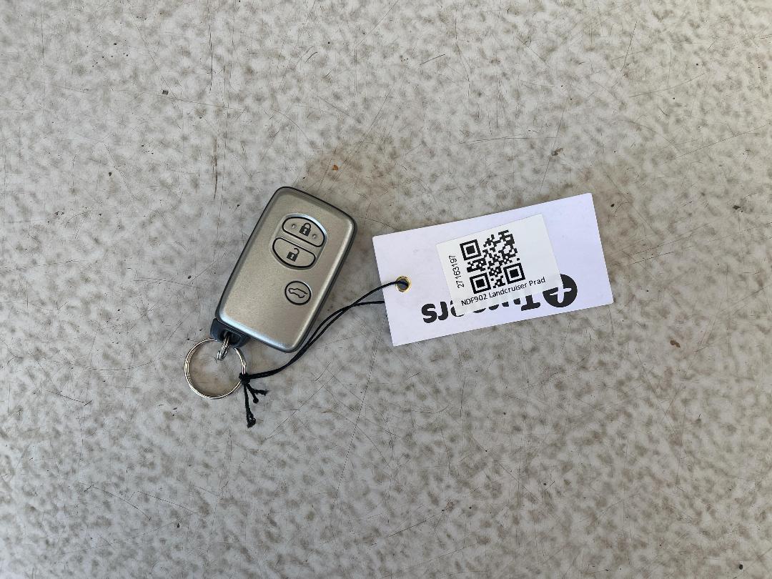 Photo '22' of Toyota Landcruiser Prado Photo '22' of Toyota Landcruiser Prado