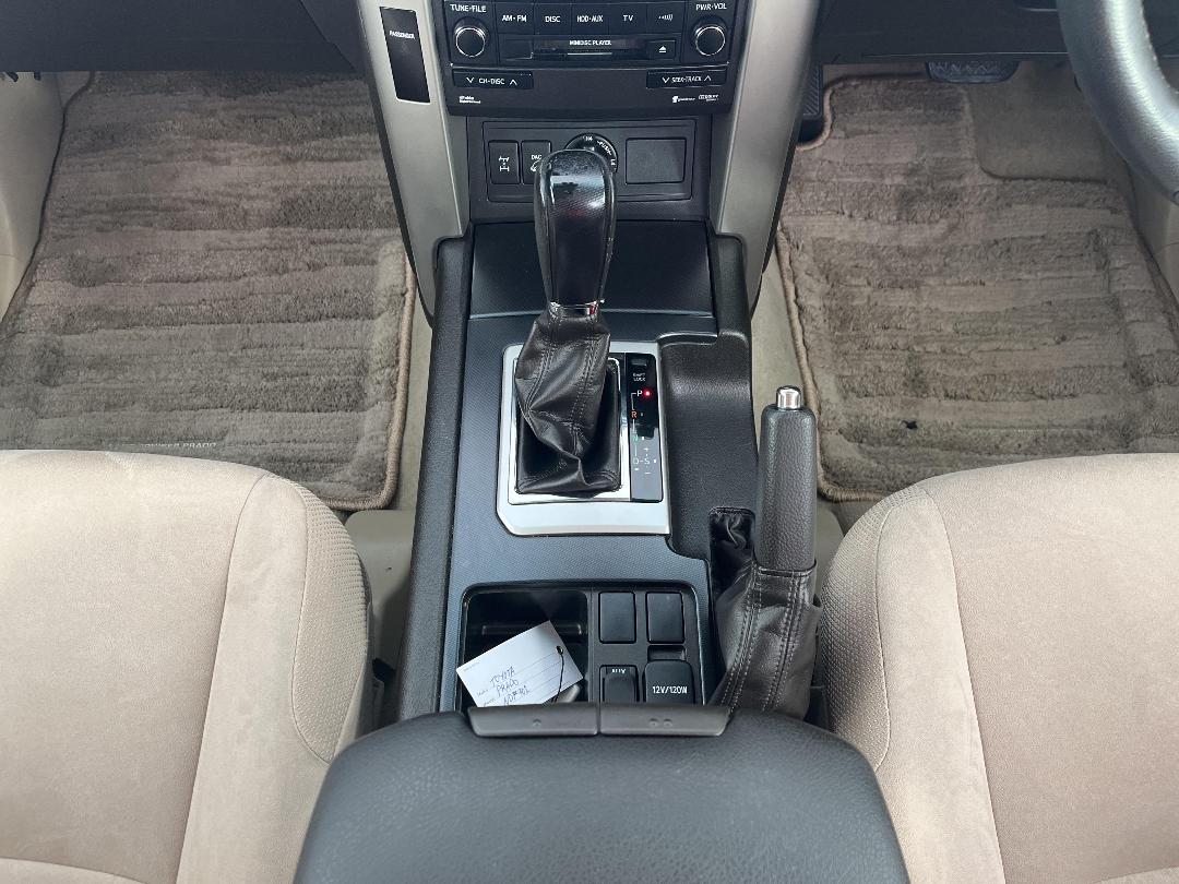 Photo '18' of Toyota Landcruiser Prado Photo '18' of Toyota Landcruiser Prado