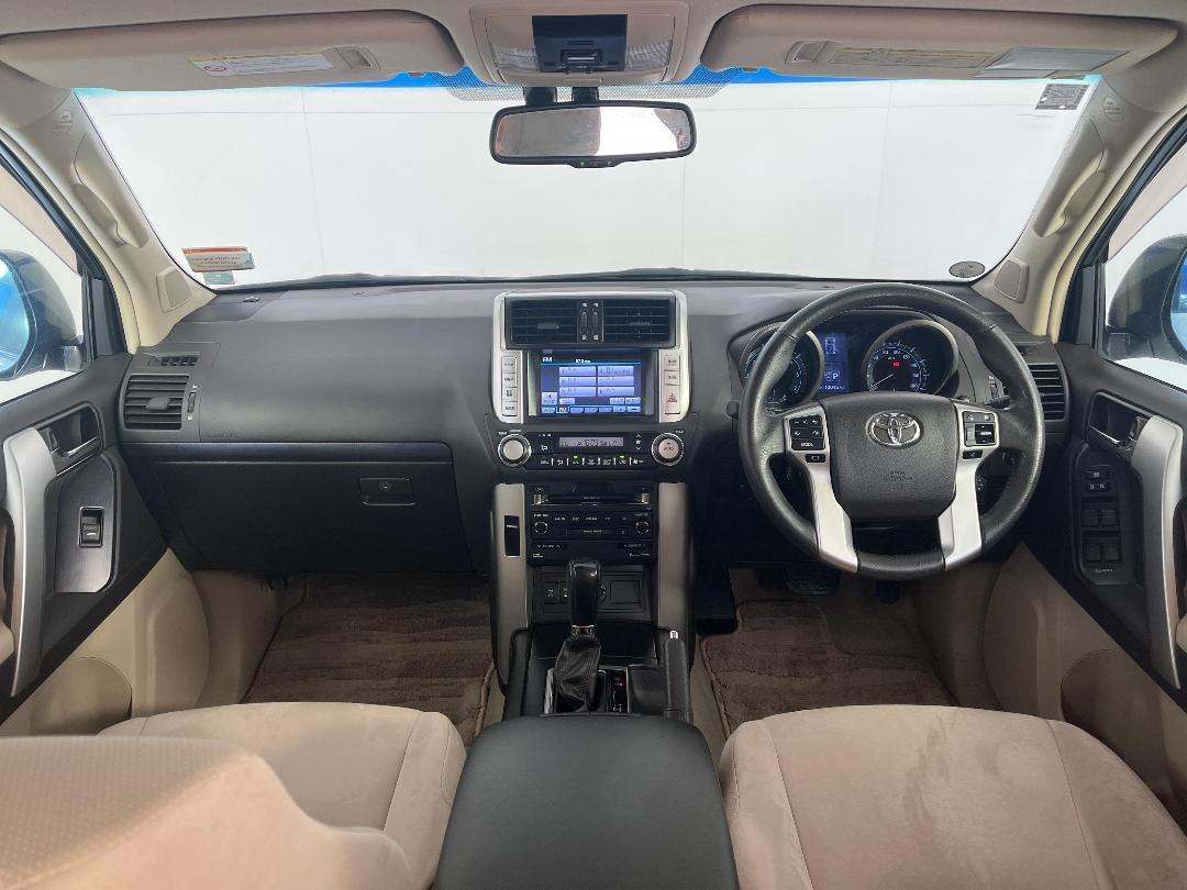 Photo '17' of Toyota Landcruiser Prado Photo '17' of Toyota Landcruiser Prado