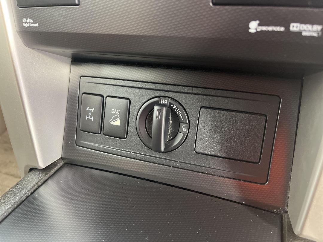 Photo '33' of Toyota Landcruiser Prado Photo '33' of Toyota Landcruiser Prado