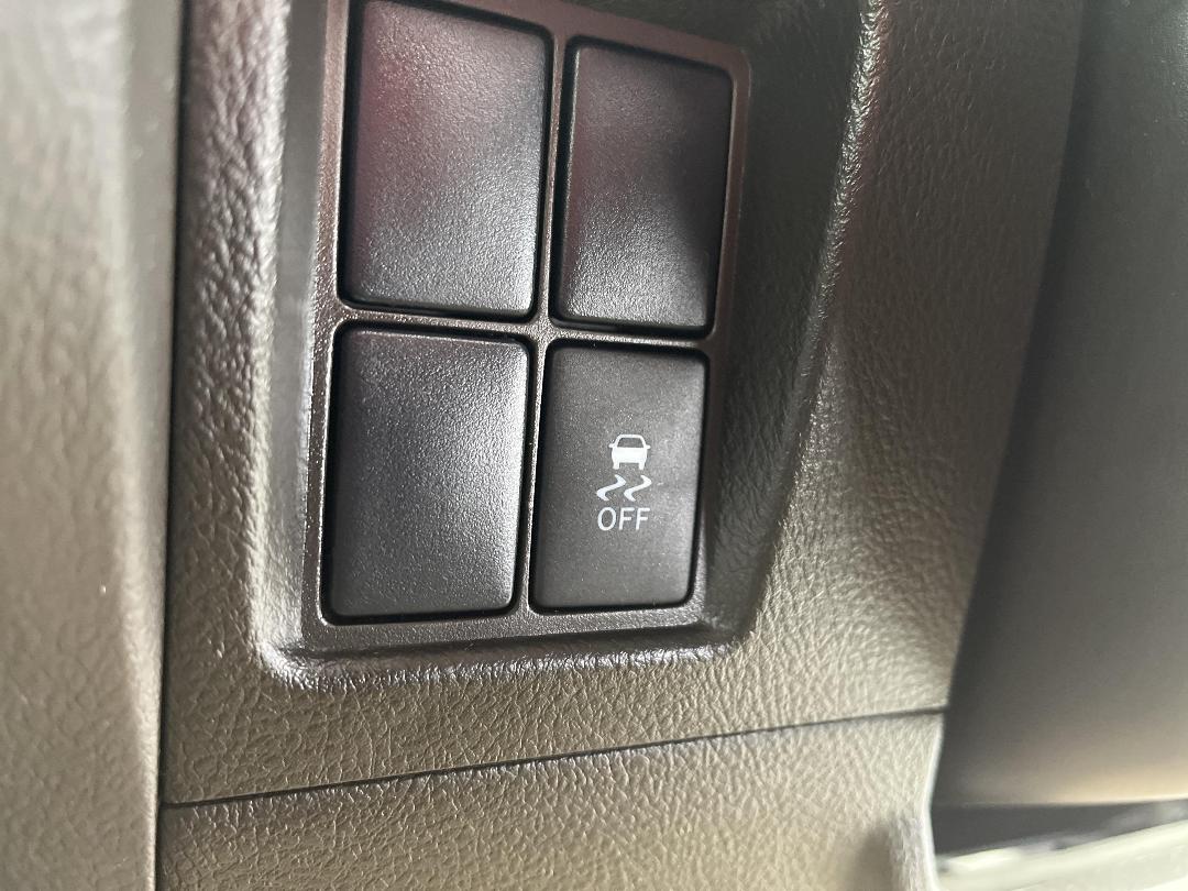 Photo '32' of Toyota Landcruiser Prado Photo '32' of Toyota Landcruiser Prado