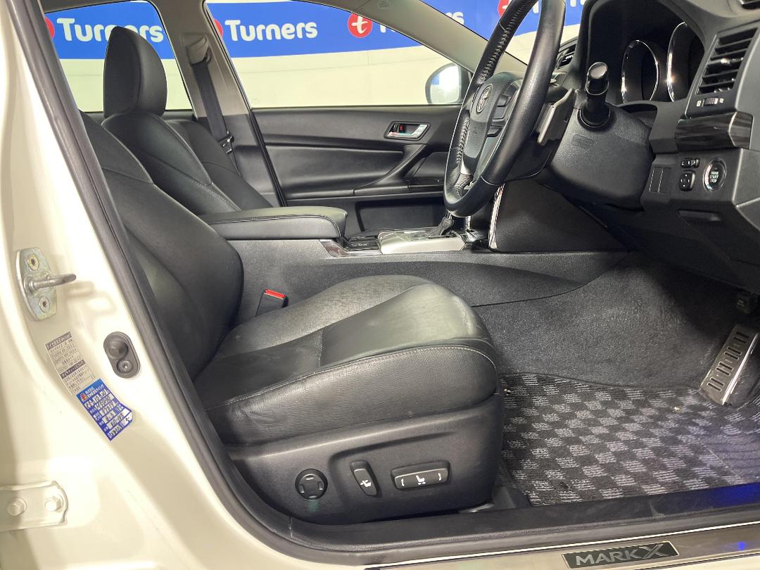 Photo '16' of Toyota Markx