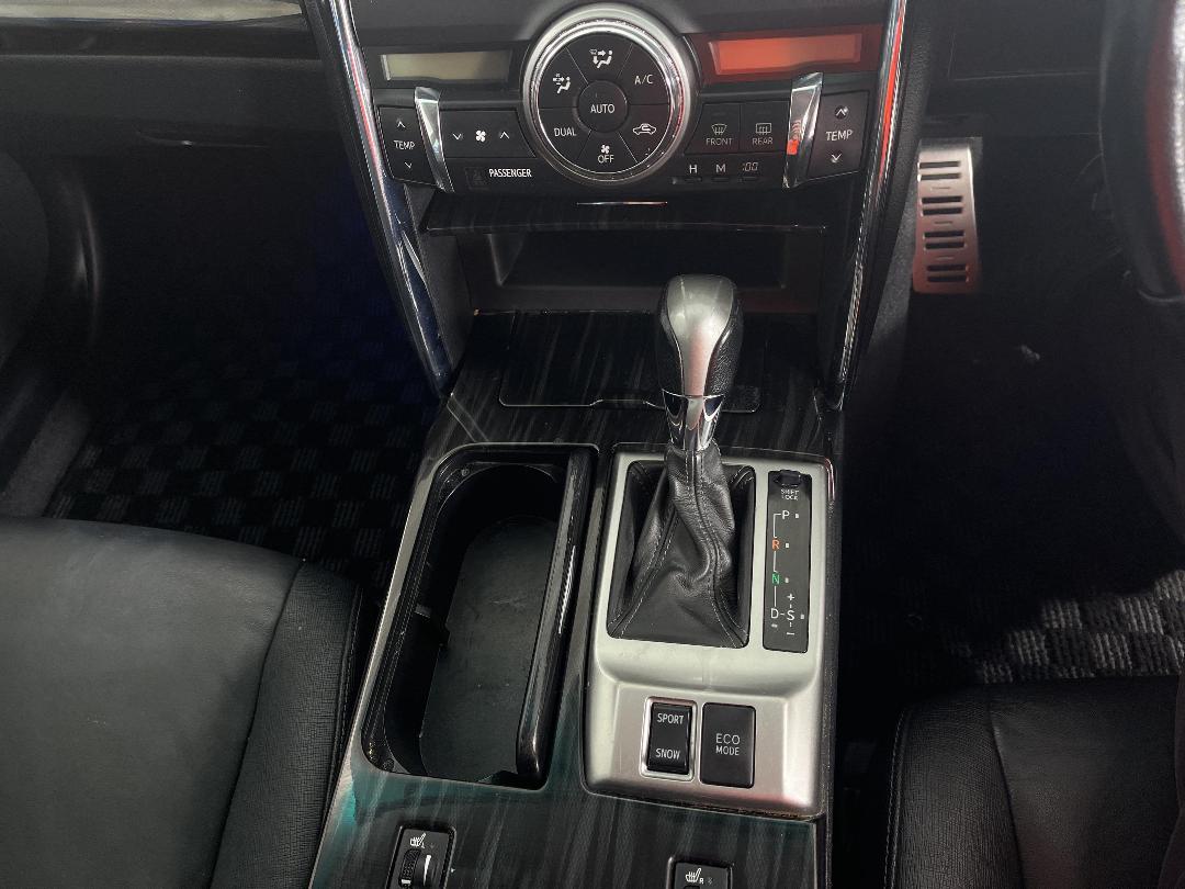 Photo '26' of Toyota Markx