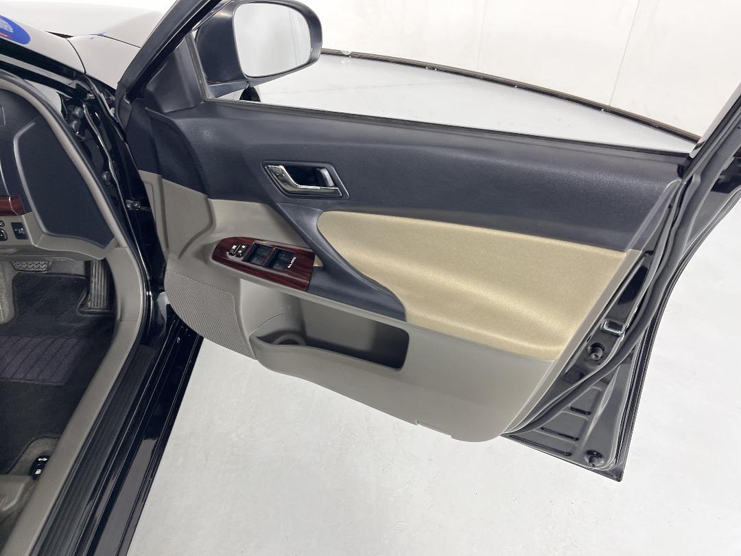 Photo '15' of Toyota Markx Photo '15' of Toyota Markx