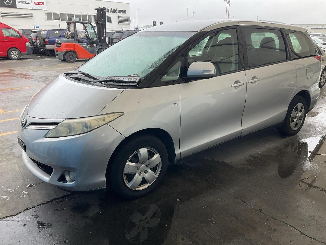 Photo '4' of Toyota Previa