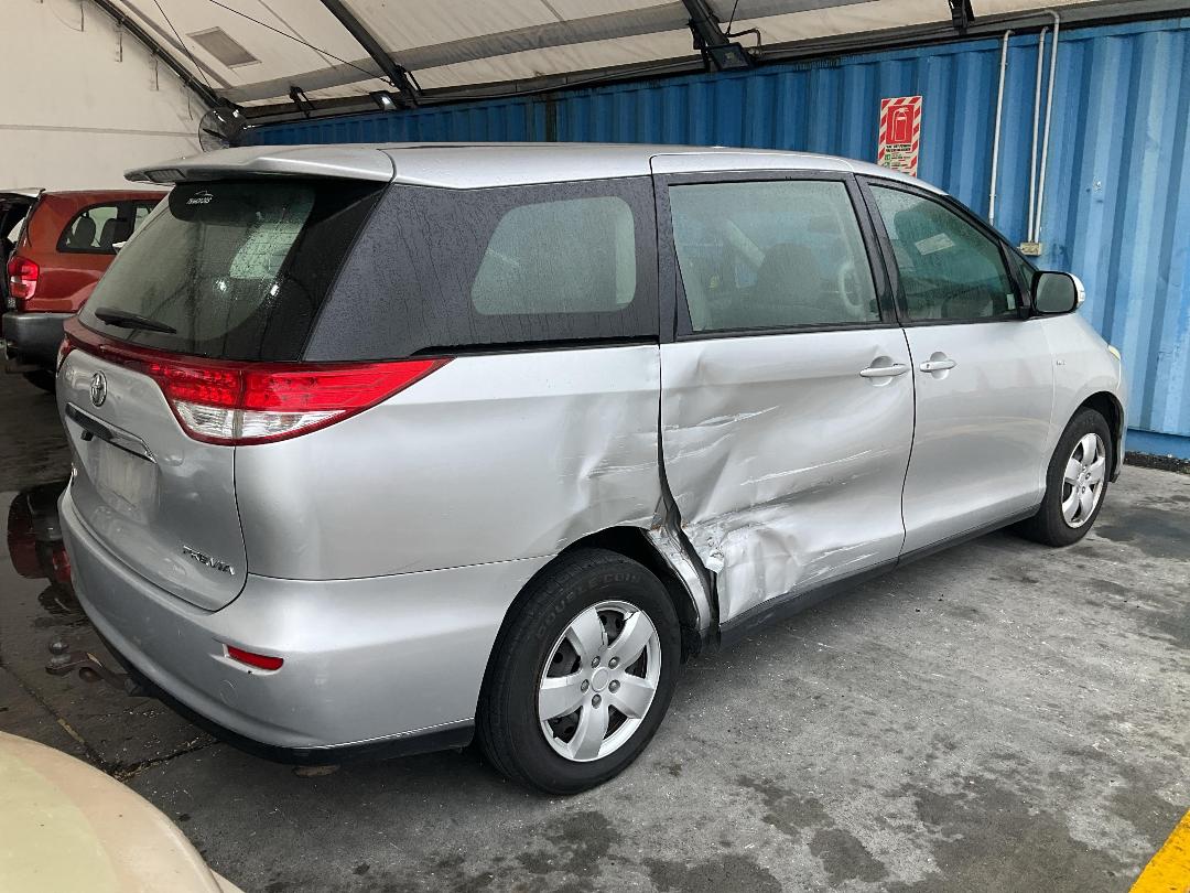 Photo '17' of Toyota Previa