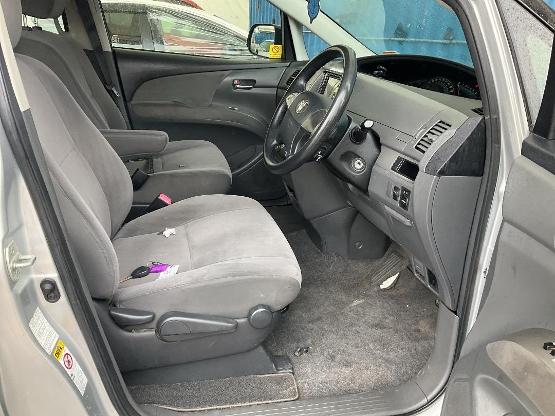 Photo '21' of Toyota Previa