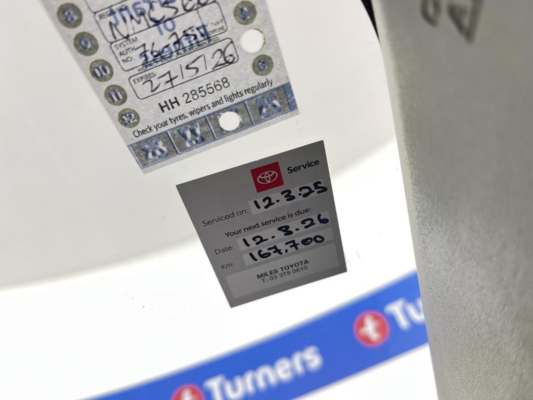 Photo '23' of Toyota Prius Photo '23' of Toyota Prius