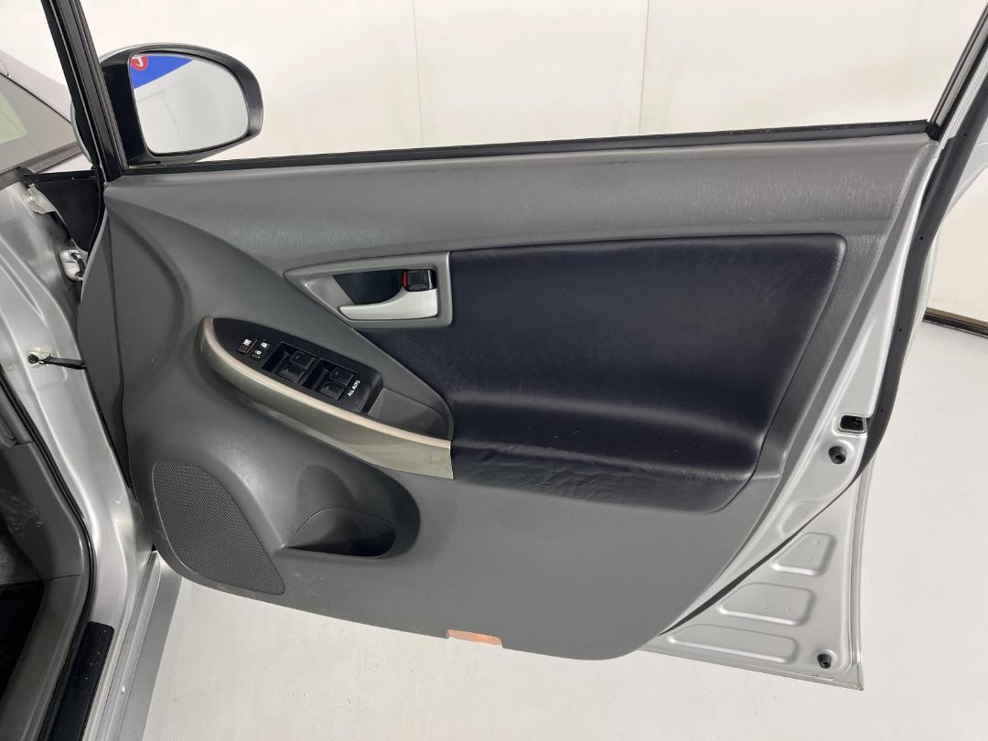 Photo '15' of Toyota Prius Photo '15' of Toyota Prius