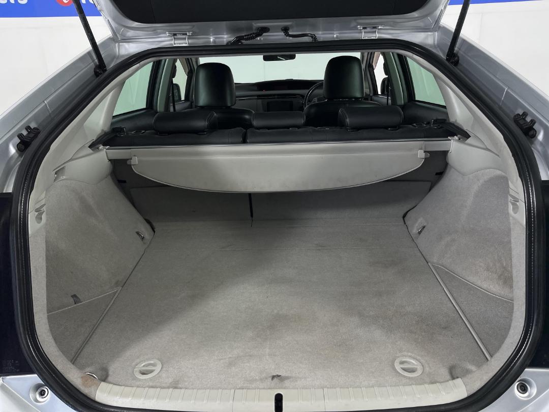 Photo '14' of Toyota Prius Photo '14' of Toyota Prius