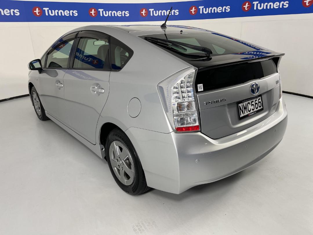 Photo '5' of Toyota Prius Photo '5' of Toyota Prius