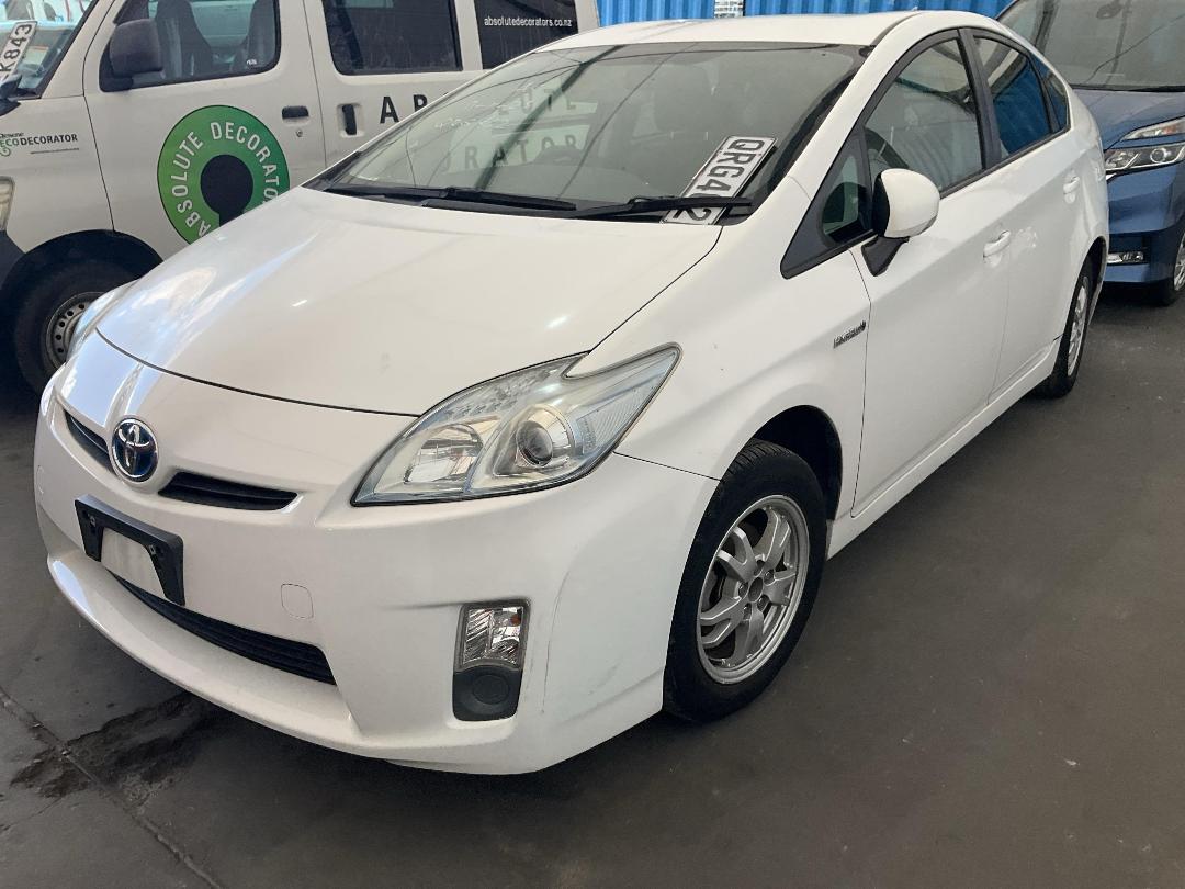 Photo '3' of Toyota Prius Hybrid Photo '3' of Toyota Prius Hybrid