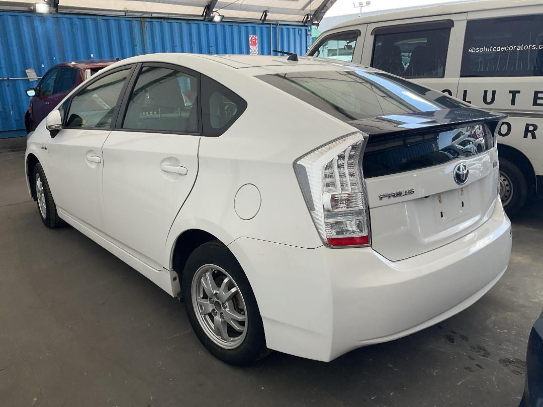 Photo '4' of Toyota Prius Hybrid Photo '4' of Toyota Prius Hybrid