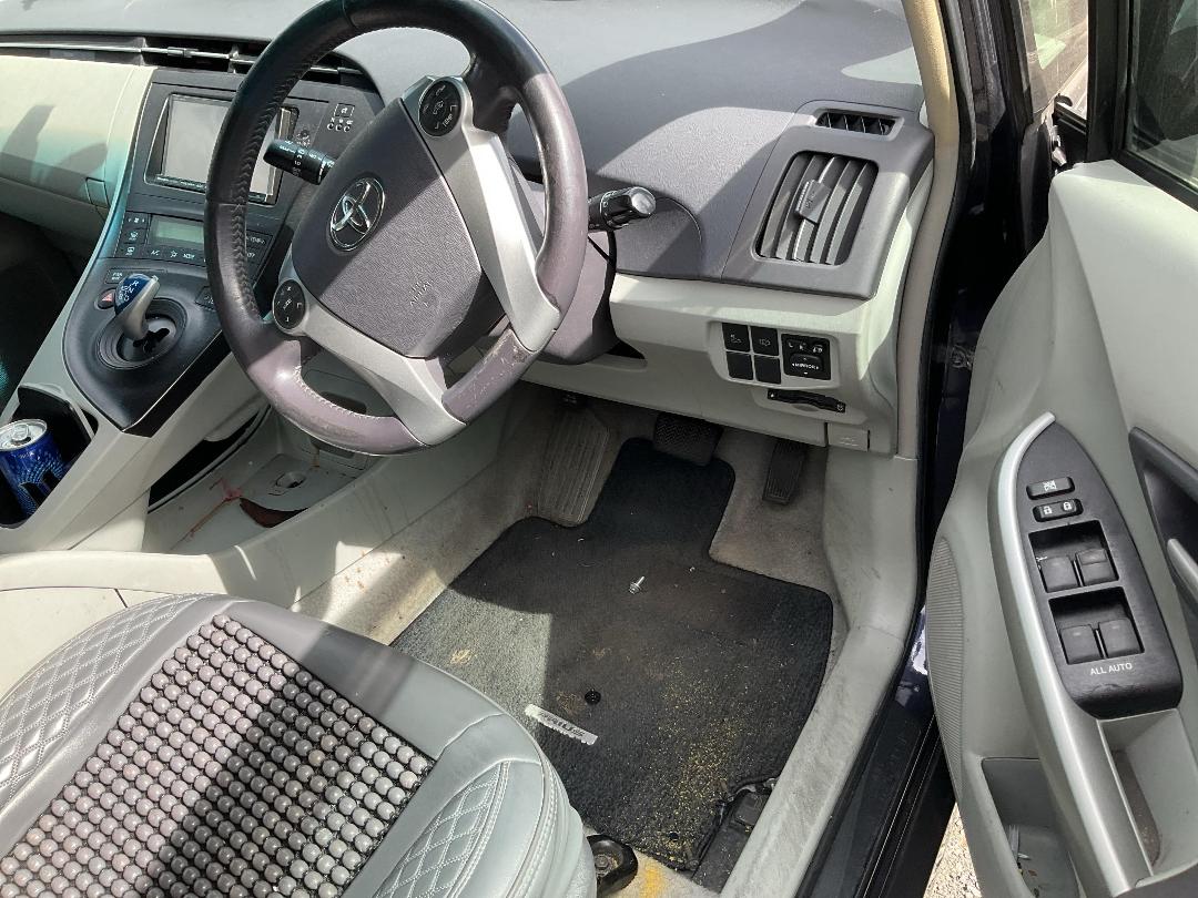 Photo '11' of Toyota Prius Hybrid Photo '11' of Toyota Prius Hybrid