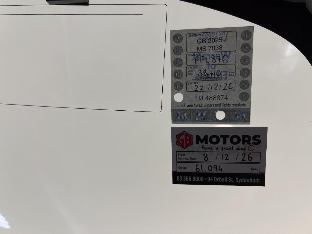 Photo '24' of Toyota Prius Photo '24' of Toyota Prius