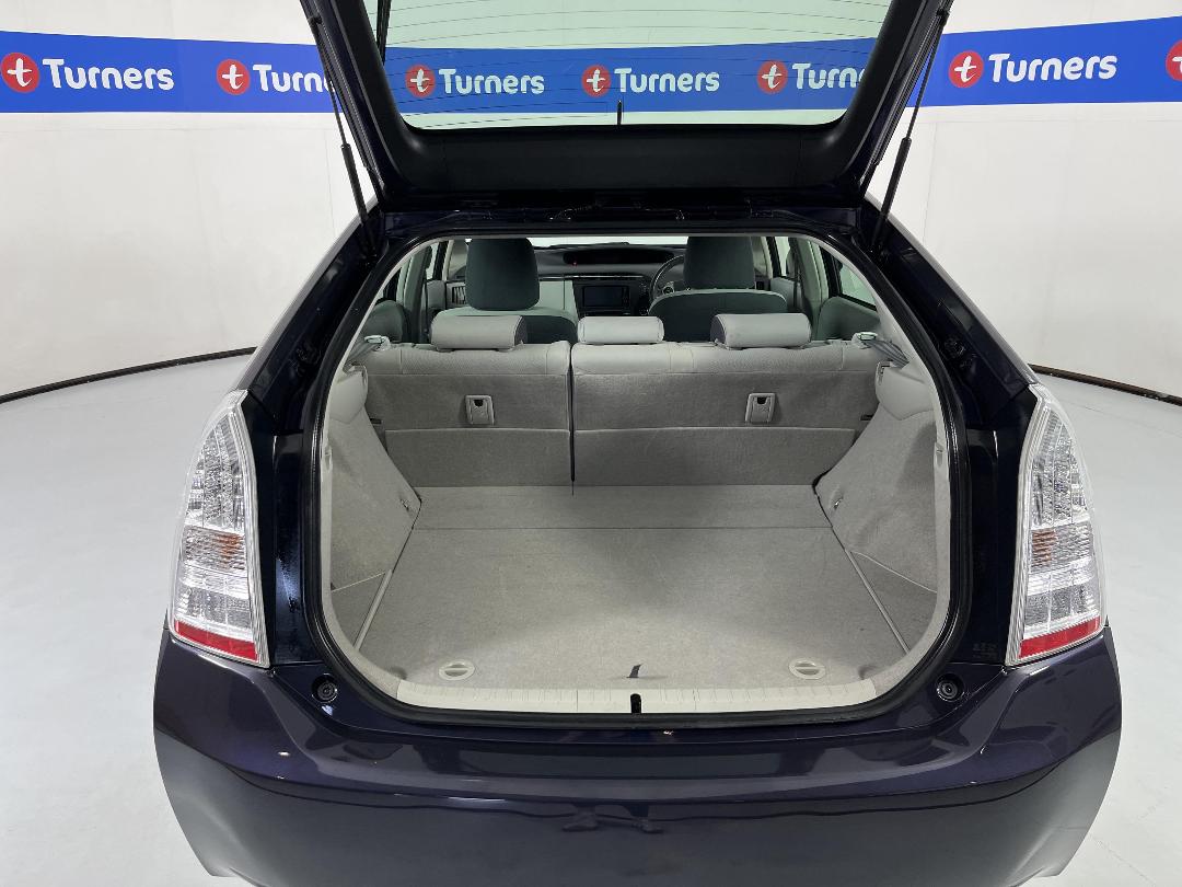 Photo '14' of Toyota Prius Photo '14' of Toyota Prius