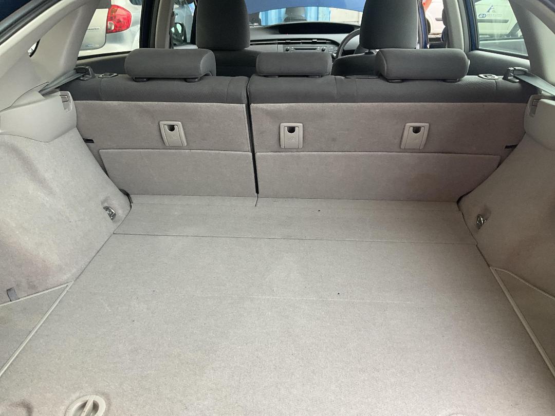 Photo '23' of Toyota Prius Photo '23' of Toyota Prius