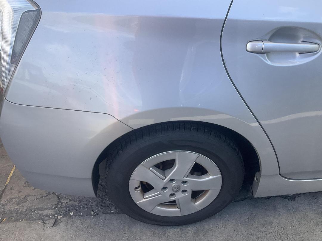 Photo '16' of Toyota Prius