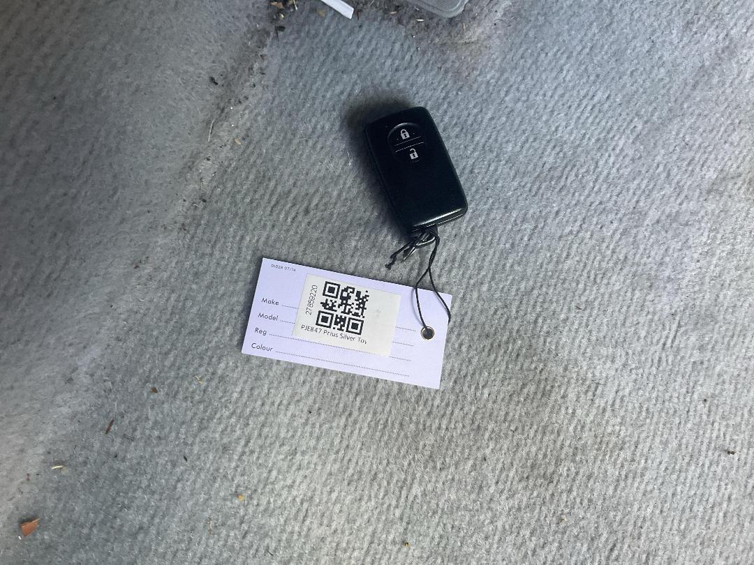 Photo '21' of Toyota Prius